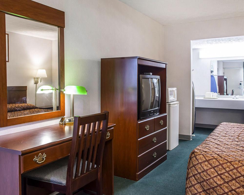 Red Roof Inn Walton - Richwood Esterno foto