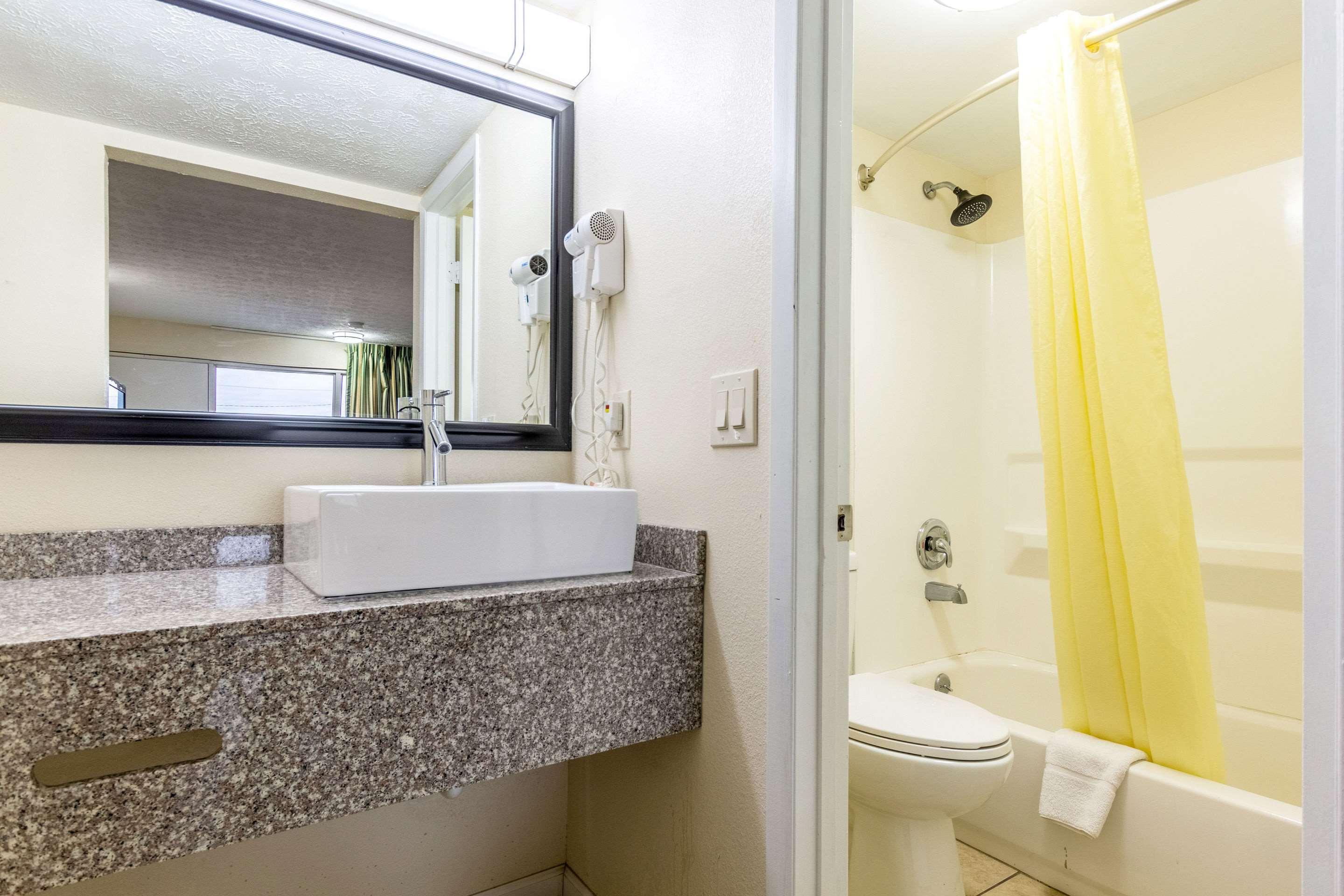 Red Roof Inn Walton - Richwood Esterno foto