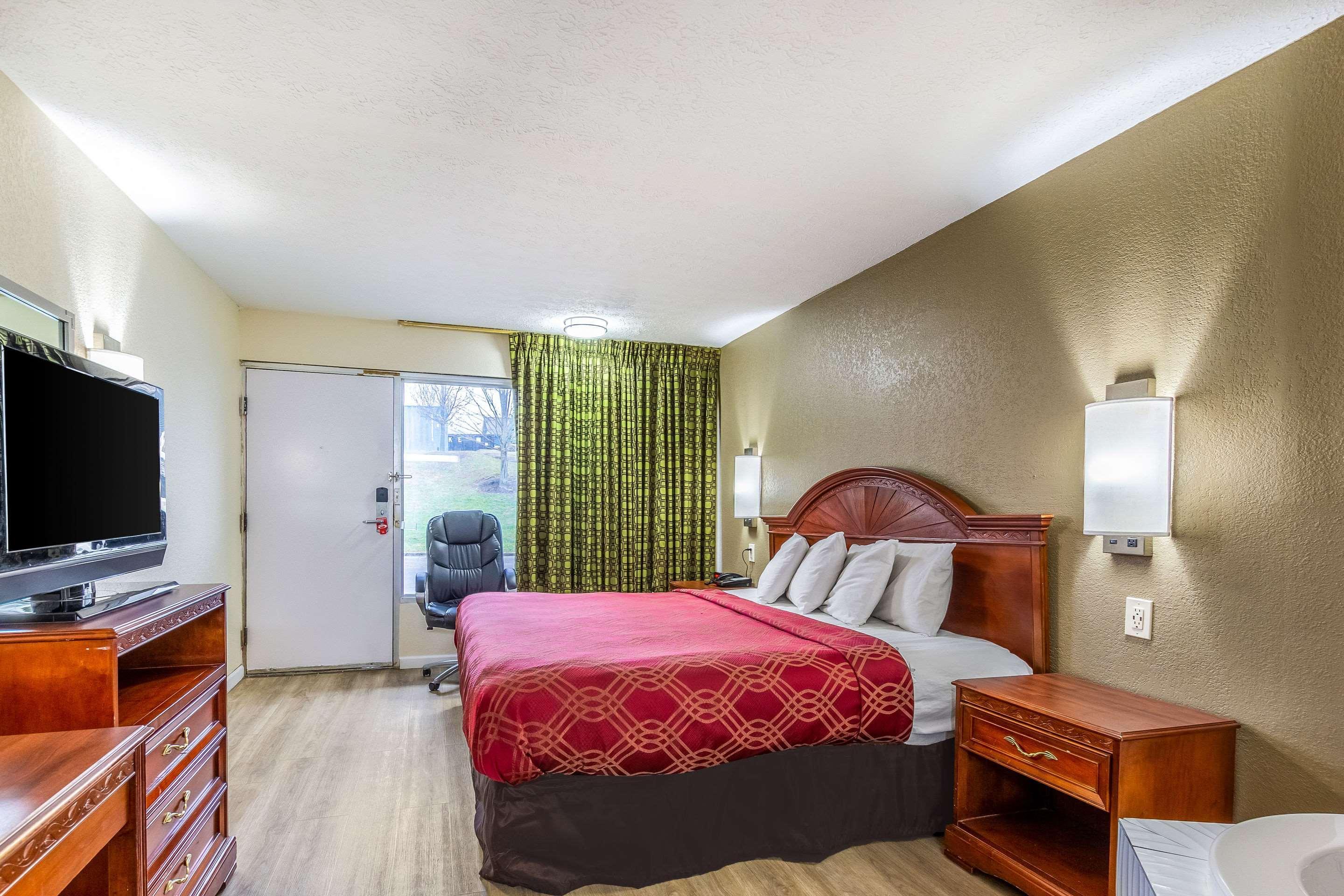 Red Roof Inn Walton - Richwood Esterno foto